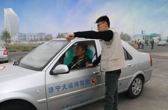 退役士兵駕駛技能培訓(xùn)基地（濟(jì)寧大運河駕校）(圖1)