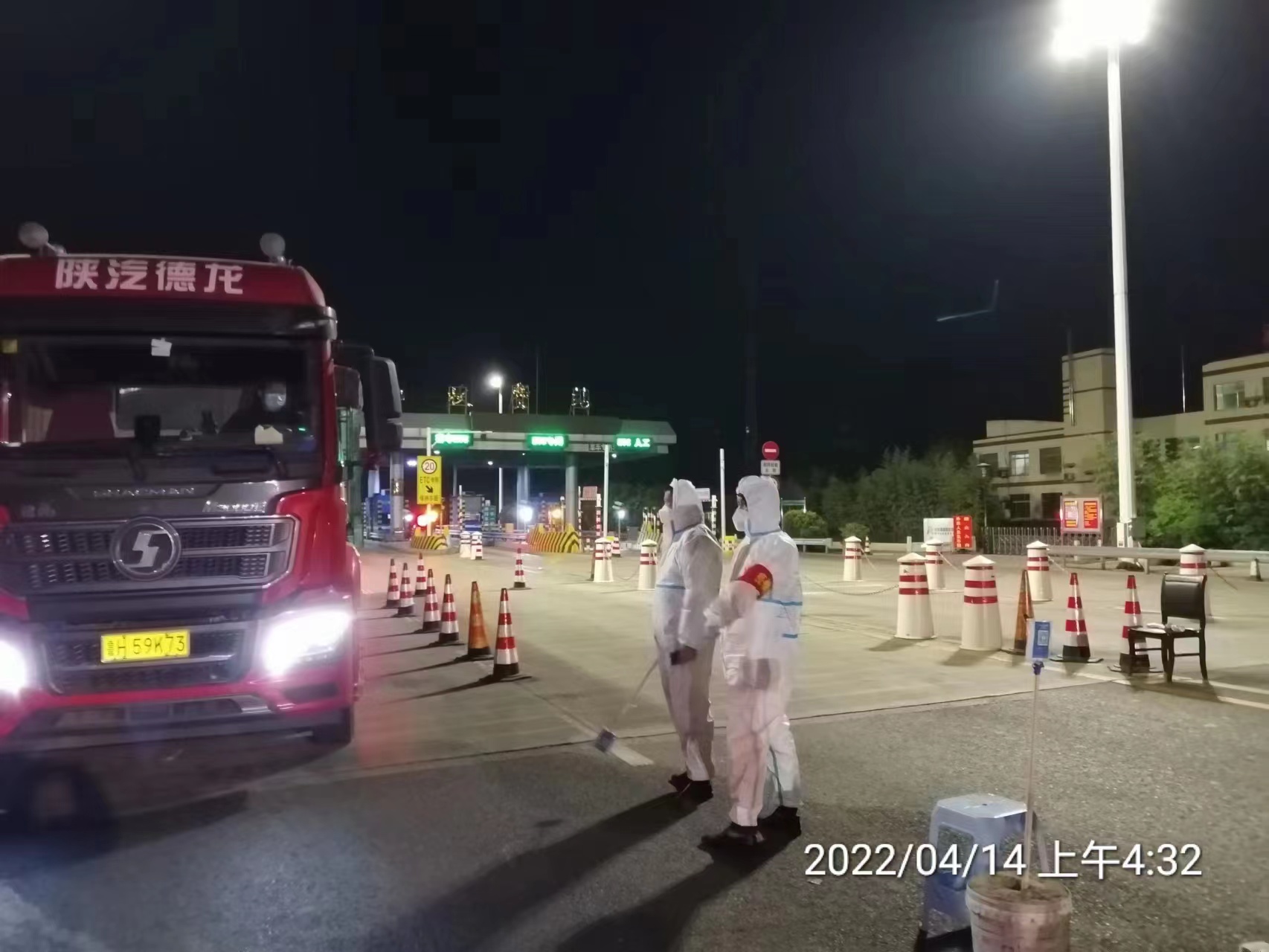 同心抗疫丨沖在最前線！大運(yùn)河駕校防疫志愿者在行動(dòng)！(圖7)