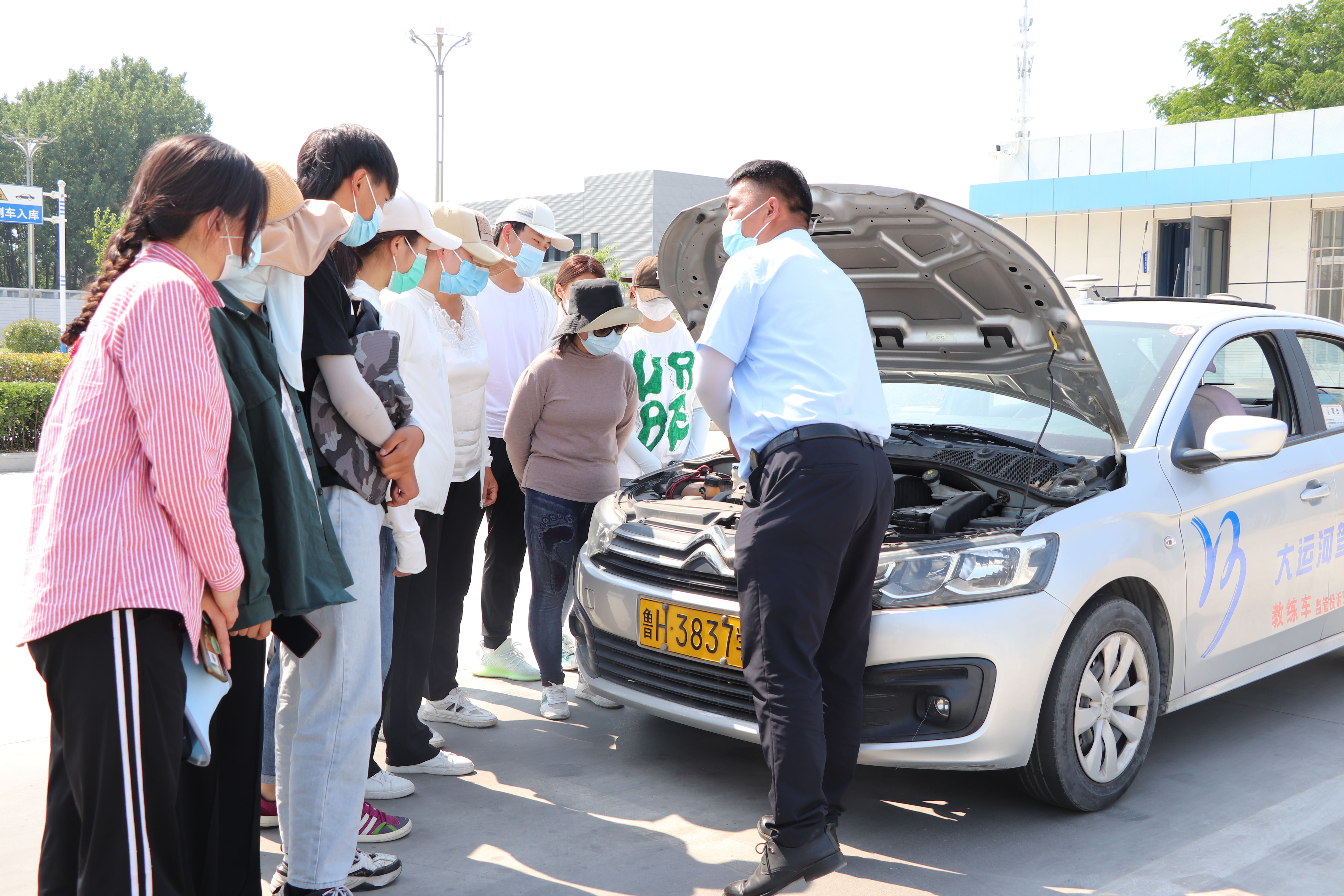 【濟(jì)寧大運(yùn)河駕?！扛呖己螅黄鹣嗉s大運(yùn)河駕校繼續(xù)做同學(xué)！(圖3)