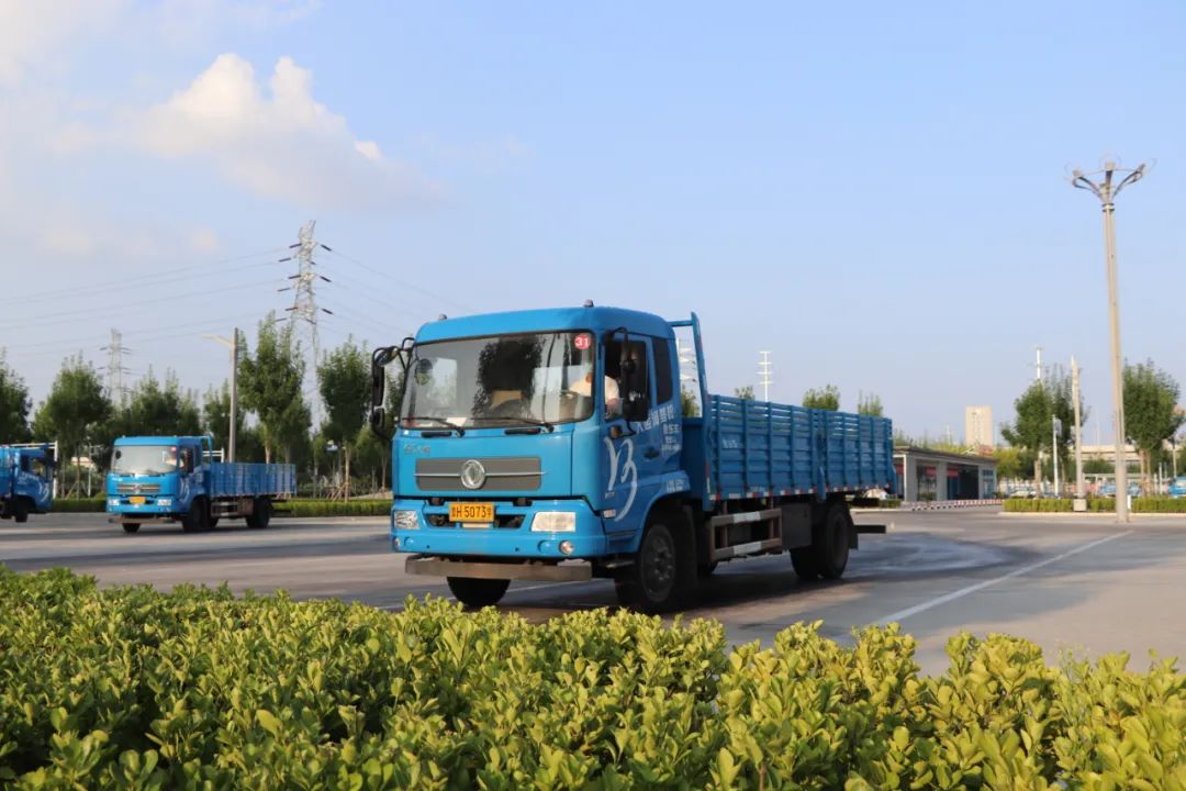 【濟寧大運河駕?！苛⑶?！想不想在秋天收獲一本駕照？(圖2)