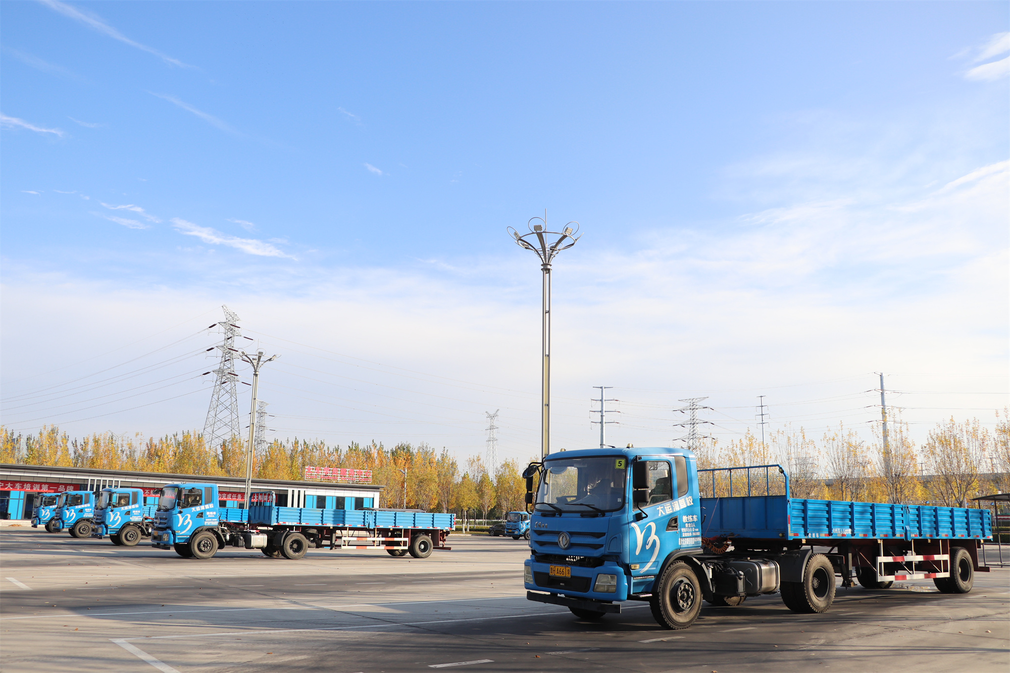 【濟(jì)寧大運(yùn)河駕校】捕捉駕校亮麗風(fēng)景，定格最美初冬校園~(圖16)