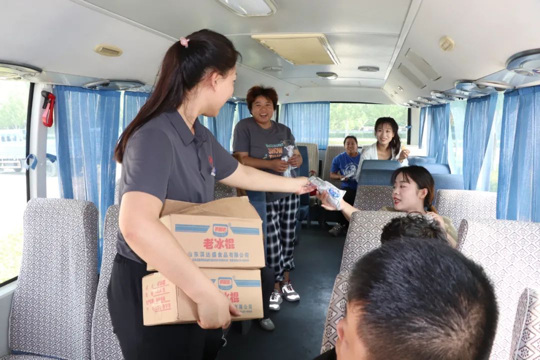 【濟(jì)寧大運(yùn)河駕?！垦籽紫娜账颓鍥觯眯姆?wù)沁人心！(圖4)