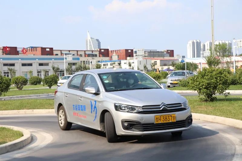 【濟(jì)寧大運(yùn)河駕?！块_(kāi)學(xué)季·再啟程丨秋季學(xué)車正當(dāng)時(shí)(圖3)