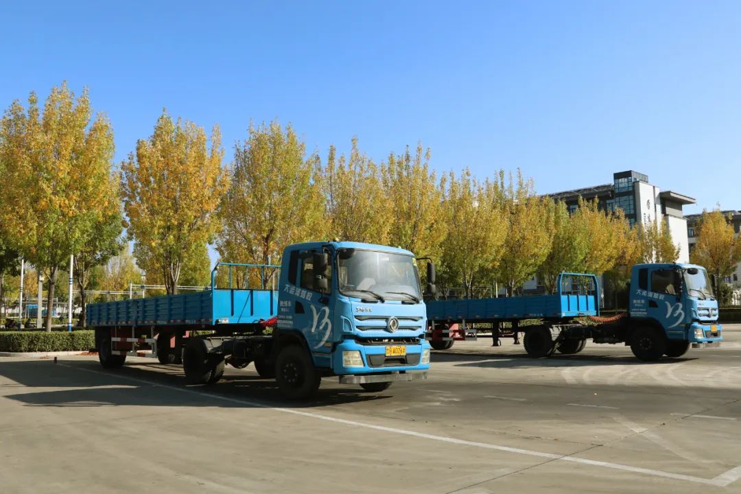 【濟(jì)寧大運(yùn)河駕?！坎鸥型砬铮龆⒍操p校園初冬美景~(圖1)