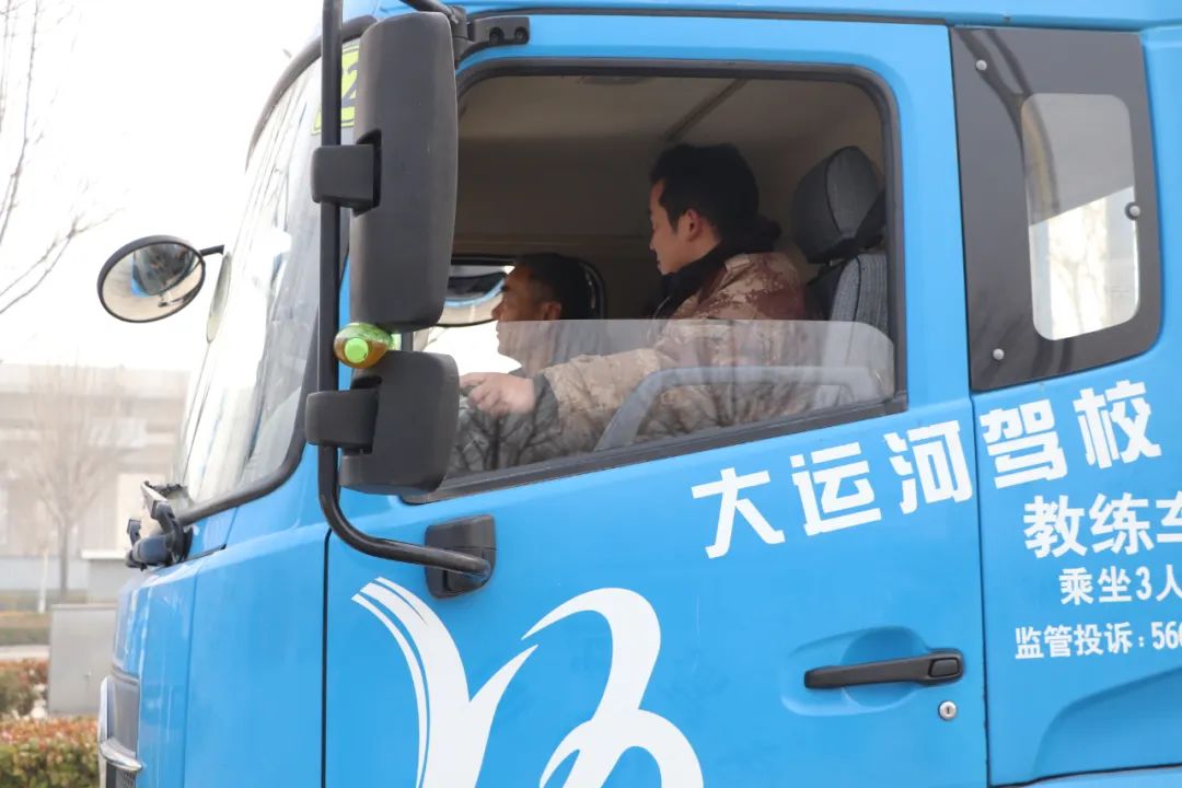 【濟寧大運河駕?！看筌嚒爸蓖ò唷比律墸O(shè)備車考試訓練！(圖5)