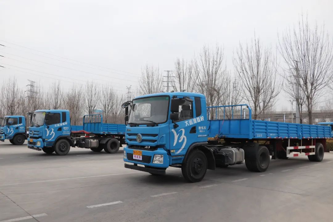 【濟(jì)寧大運(yùn)河駕校】大車班型全新升級(jí)，設(shè)備車模擬考試訓(xùn)練！(圖2)