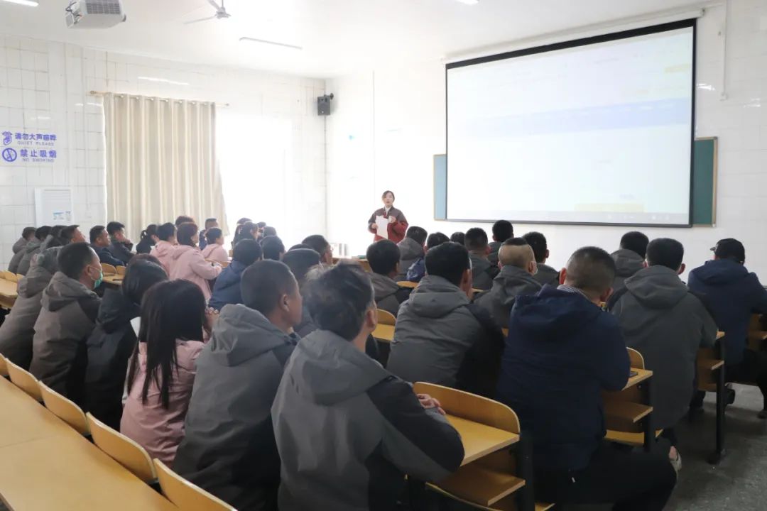 【濟(jì)寧大運(yùn)河駕?！俊坝讼葟?qiáng)己”，理論知識(shí)大練兵！(圖3)