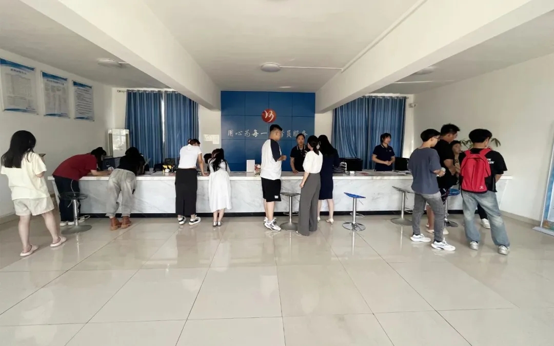 【濟(jì)寧大運(yùn)河駕校】高考之后——“同學(xué)們”都迫不及待來學(xué)車！(圖1)