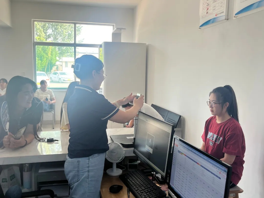 【濟(jì)寧大運(yùn)河駕?！扛呖贾蟆巴瑢W(xué)們”都迫不及待來學(xué)車！(圖4)