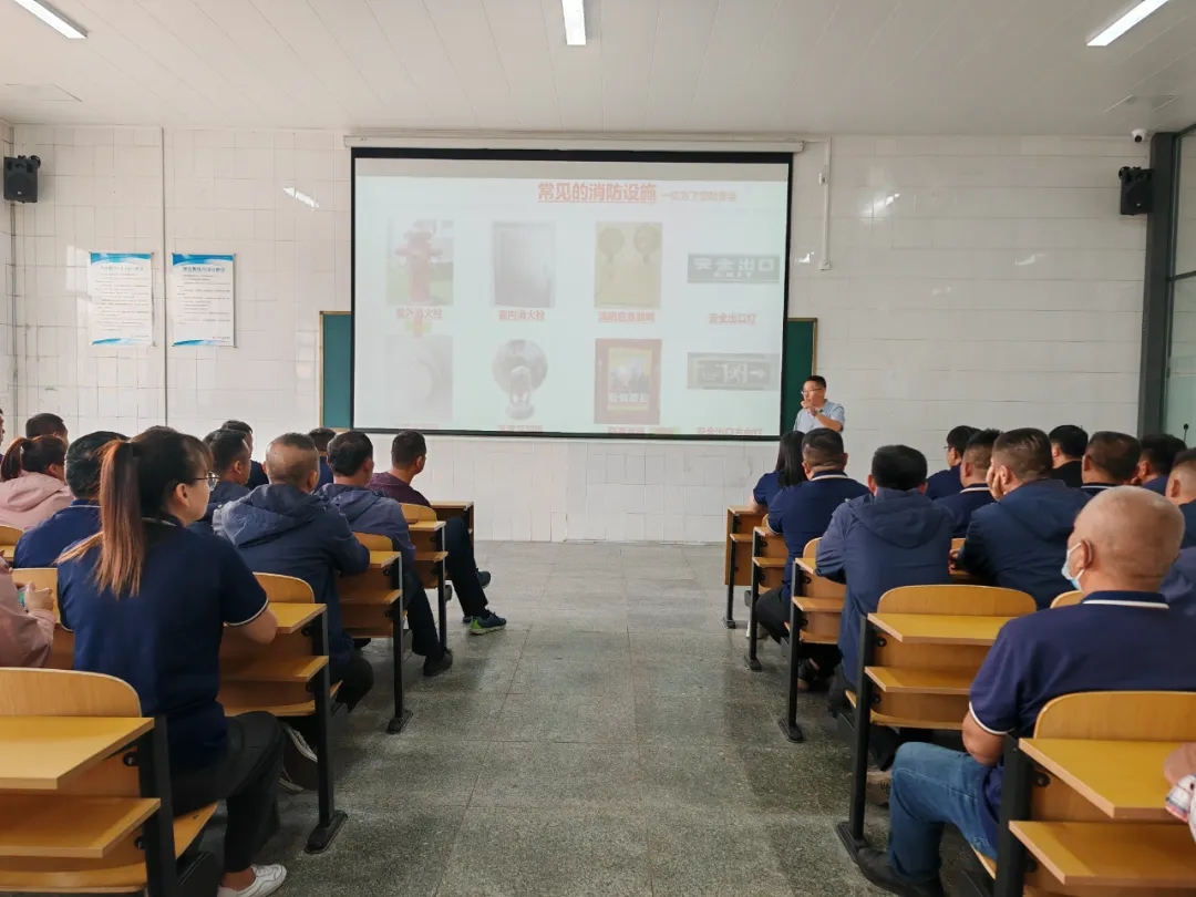 開(kāi)展2024秋季消防安全培訓(xùn)演練，共筑平安校園！(圖2)