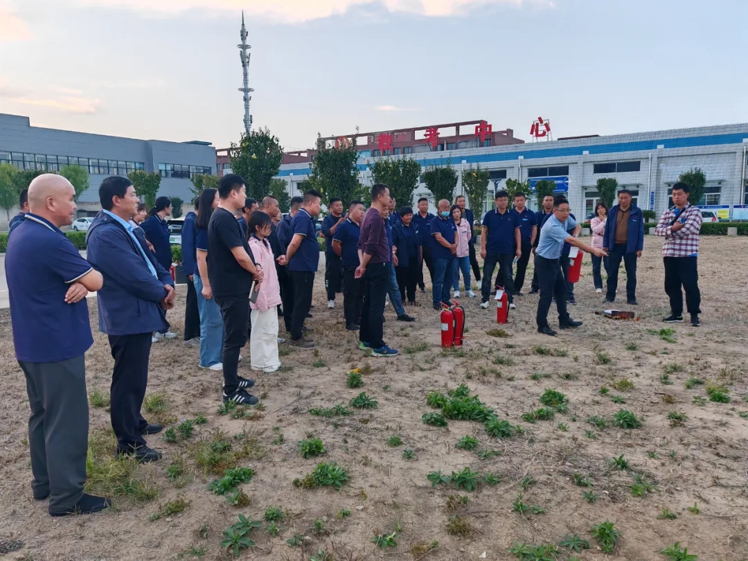 開(kāi)展2024秋季消防安全培訓(xùn)演練，共筑平安校園！(圖3)