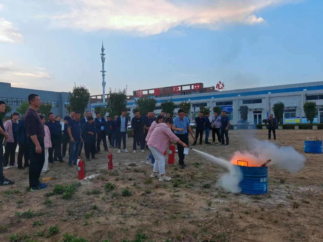 開(kāi)展2024秋季消防安全培訓(xùn)演練，共筑平安校園！(圖4)