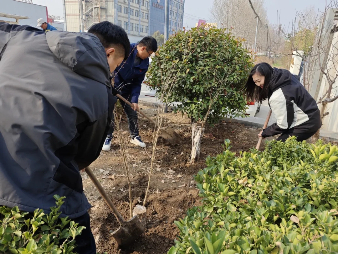 駕校春日行動(dòng)：“植”此青綠，共筑綠意之路(圖2)