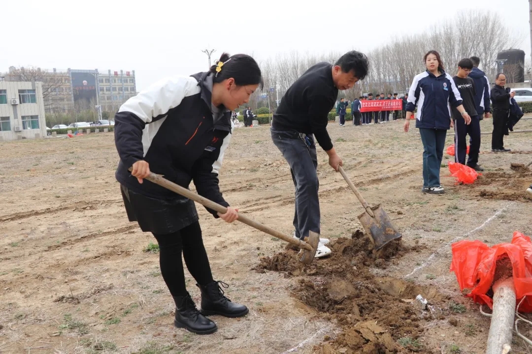 駕校春日行動(dòng)：“植”此青綠，共筑綠意之路(圖3)