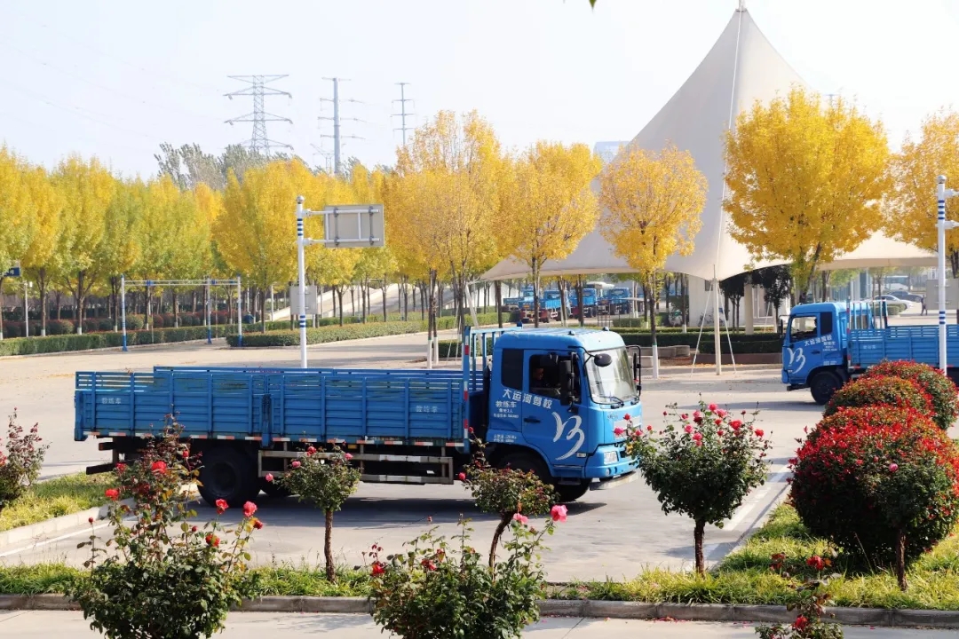 賞校園秋日盛景，享大車班型升級福利——學(xué)車就現(xiàn)在！(圖14)