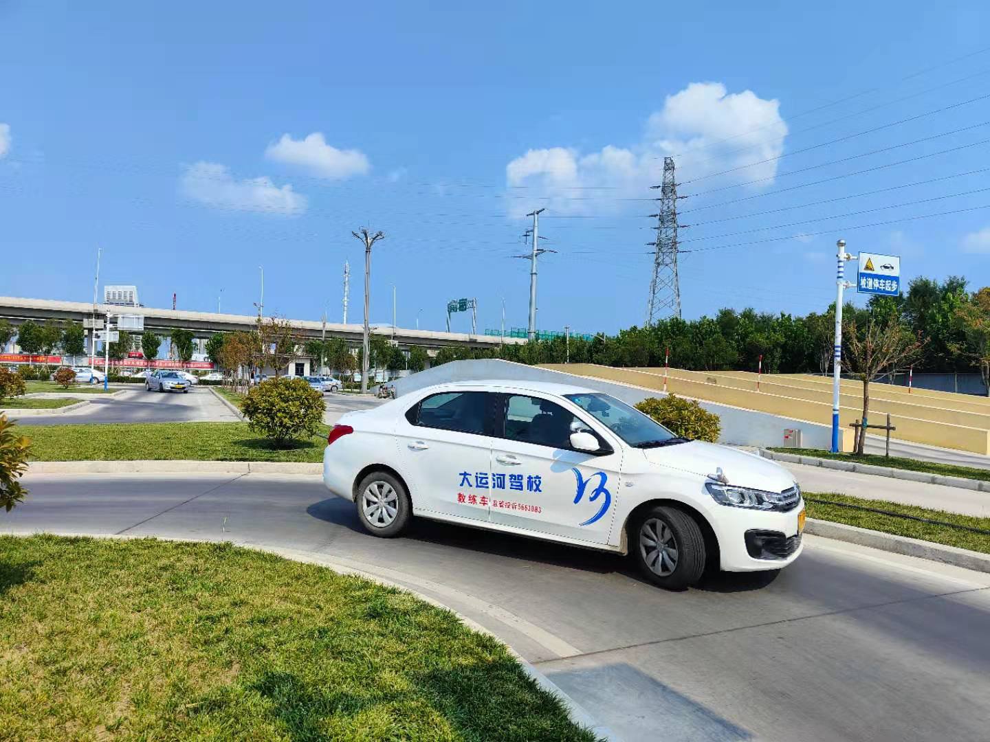 【濟(jì)寧大運(yùn)河駕?！繉W(xué)車(chē)必知 | 如何培養(yǎng)“車(chē)感”(圖1)