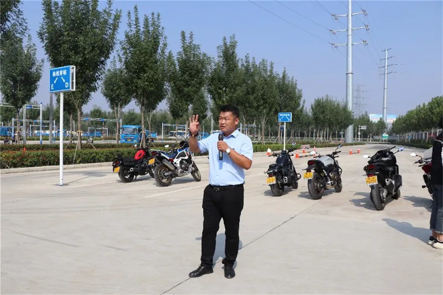 【濟寧大運河駕?！繗g迎各地“摩友”齊聚我校，以車會友！(圖4)