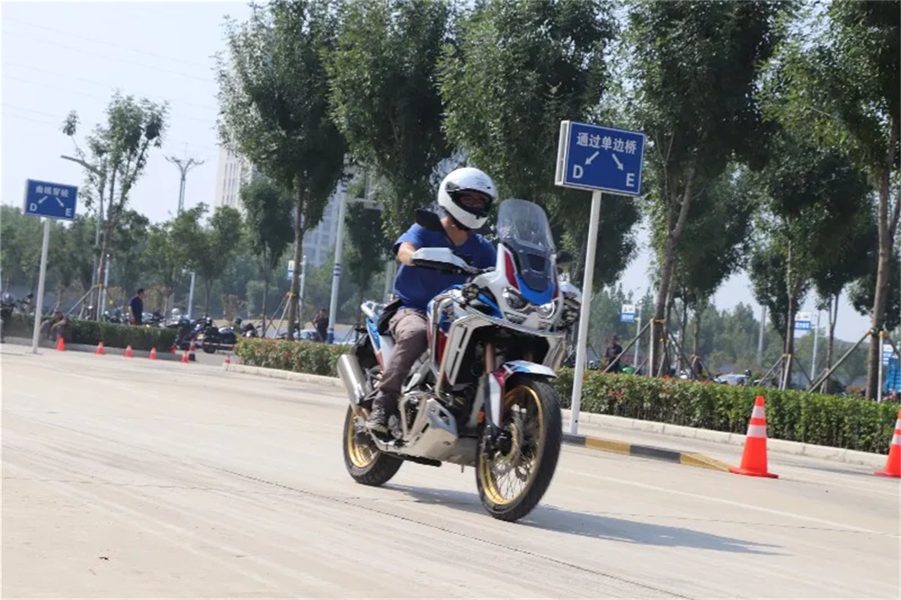 【濟寧大運河駕?！繗g迎各地“摩友”齊聚我校，以車會友！(圖8)