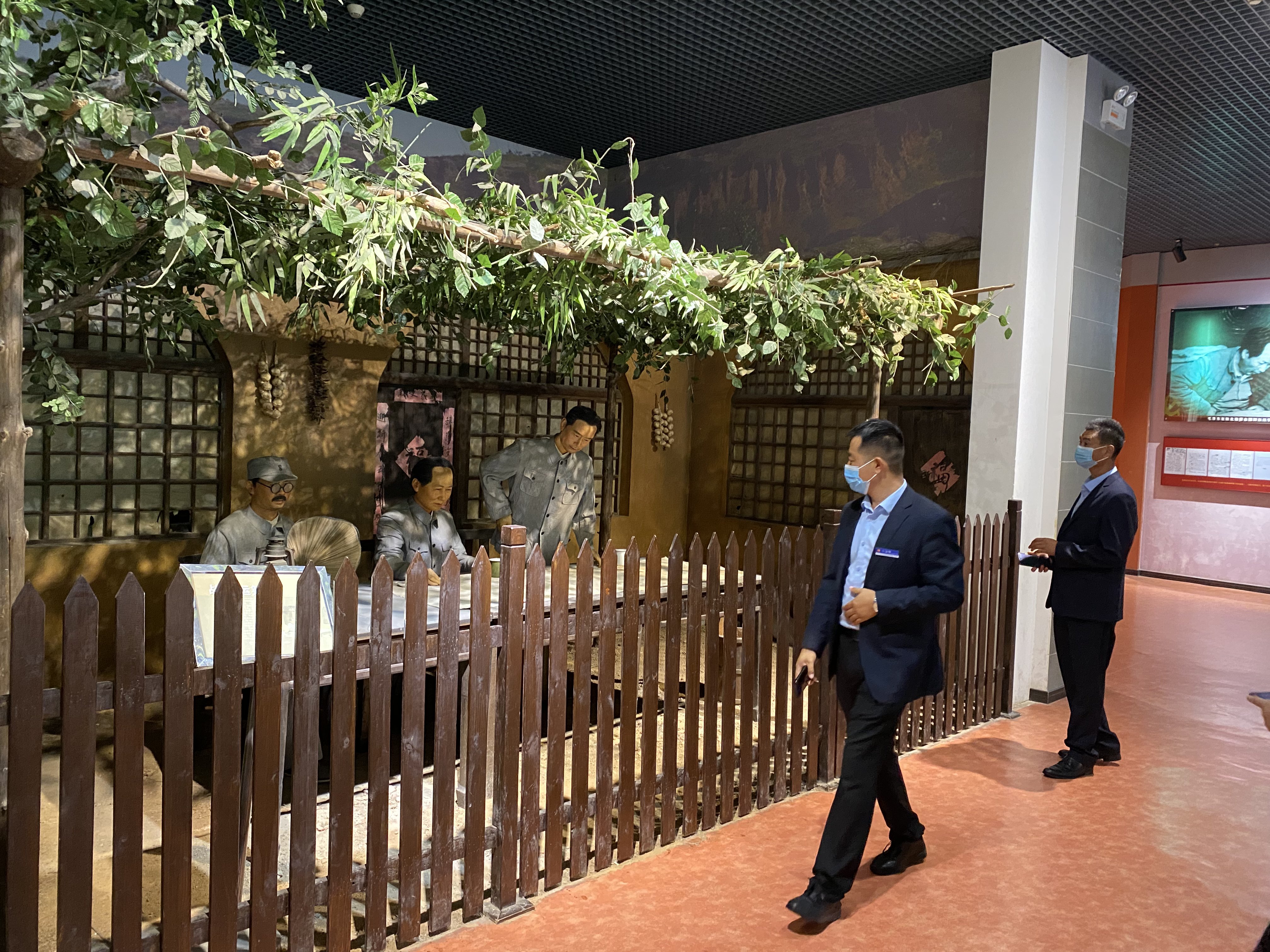 【濟(jì)寧大運(yùn)河駕?！奎h支部組織開展愛國主義教育，緬懷先烈、不忘初心！(圖6)