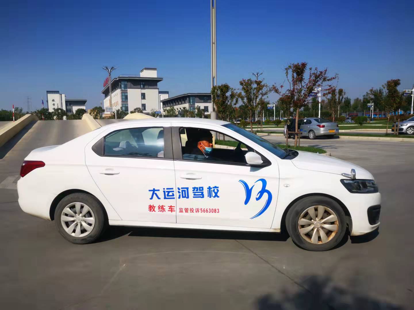 【濟(jì)寧大運(yùn)河駕?！靠颇咳荚囍羞@個(gè)動(dòng)作忘做，扣100分！(圖6)