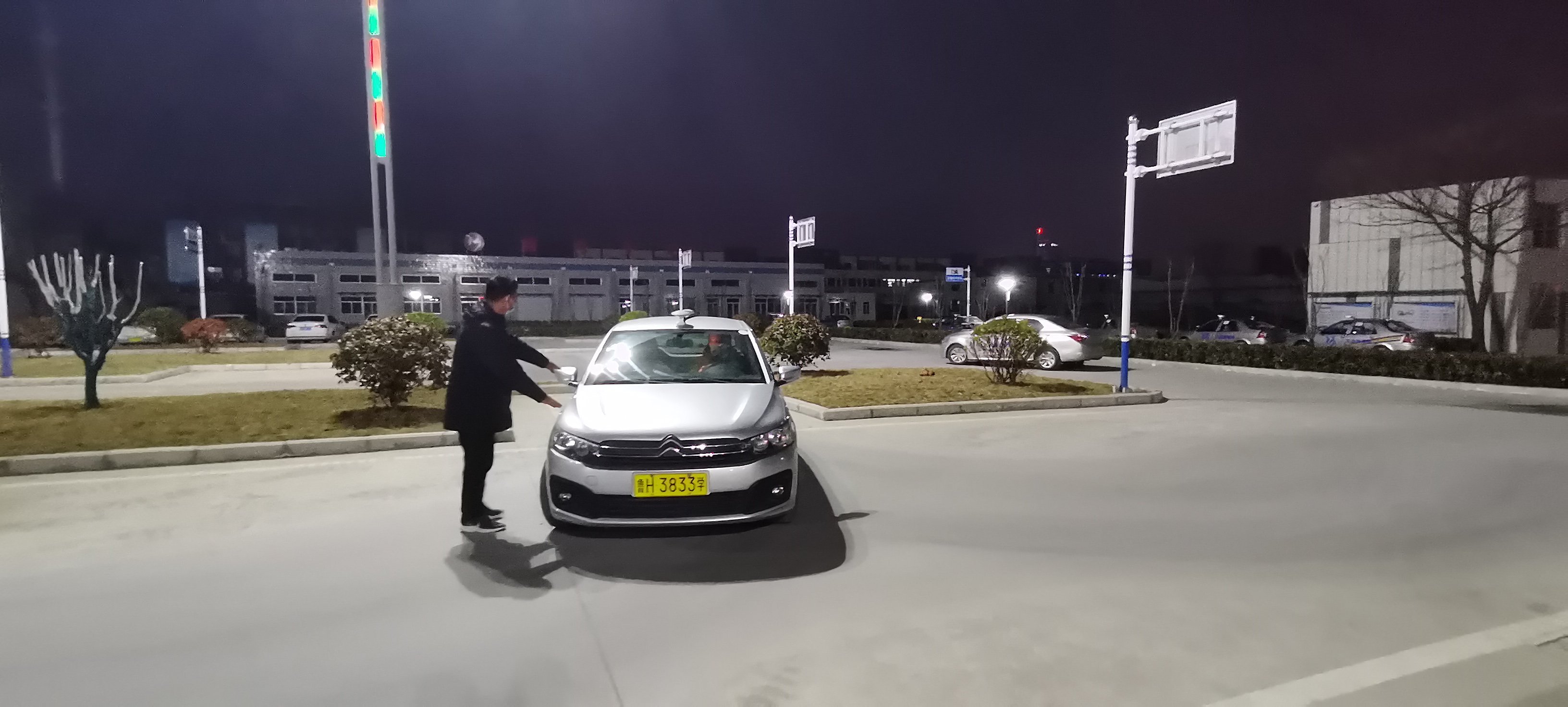 【濟(jì)寧大運(yùn)河駕?！可习嗑氒嚊](méi)時(shí)間？選擇夜訓(xùn)班，學(xué)車工作兩不誤！(圖1)