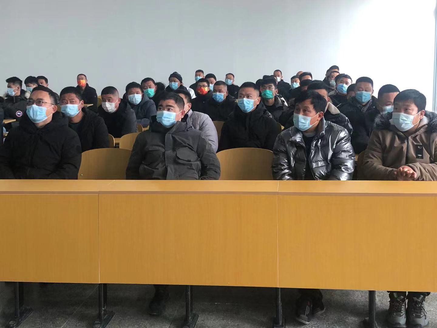 【濟(jì)寧大運(yùn)河駕?！縿偰玫今{照就可以考貨運(yùn)上崗證？是的！你沒(méi)看錯(cuò)~(圖1)